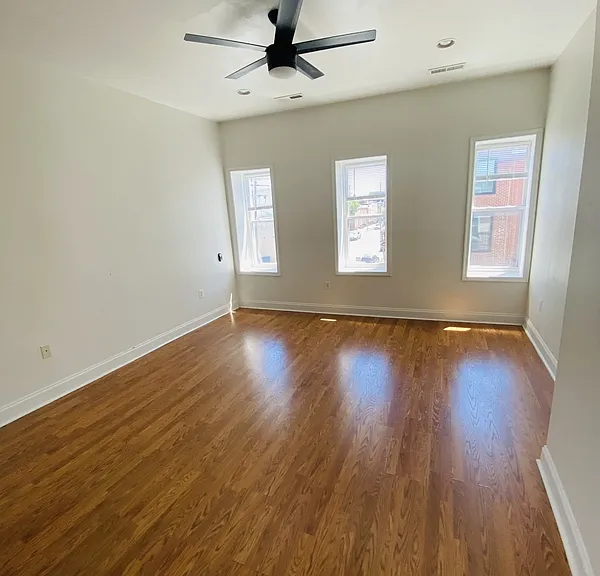 1600 Light St #B — Photo 23