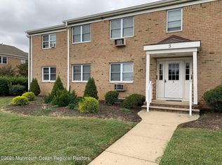 3 Windsor Ter APT C, Freehold, NJ 07728