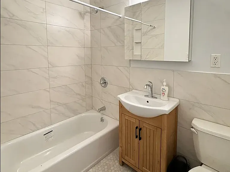955 Grand St #3 — Photo 8