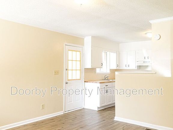2nd image of 807 Henderson Ave #B