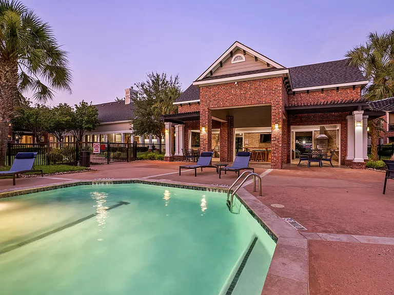Riverwood Apartments — Photo 42