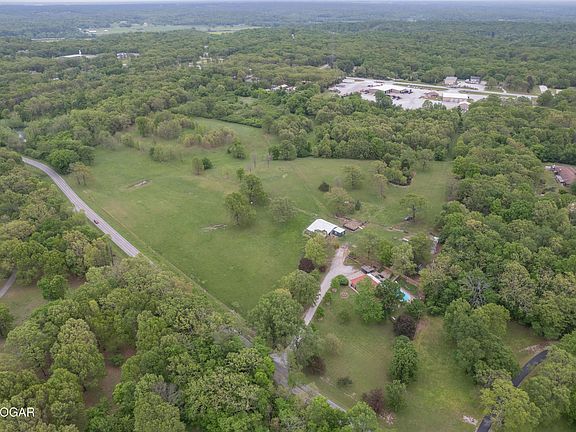 3rd image of 5963 Spurgeon Rd