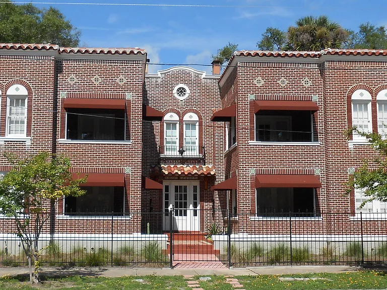 1310 N Laura St — Photo 1