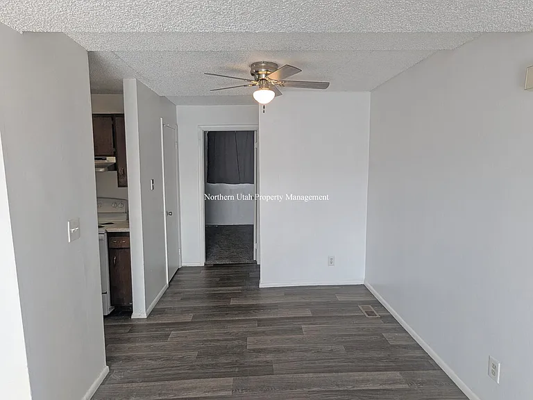 1052 Healy St — Photo 4