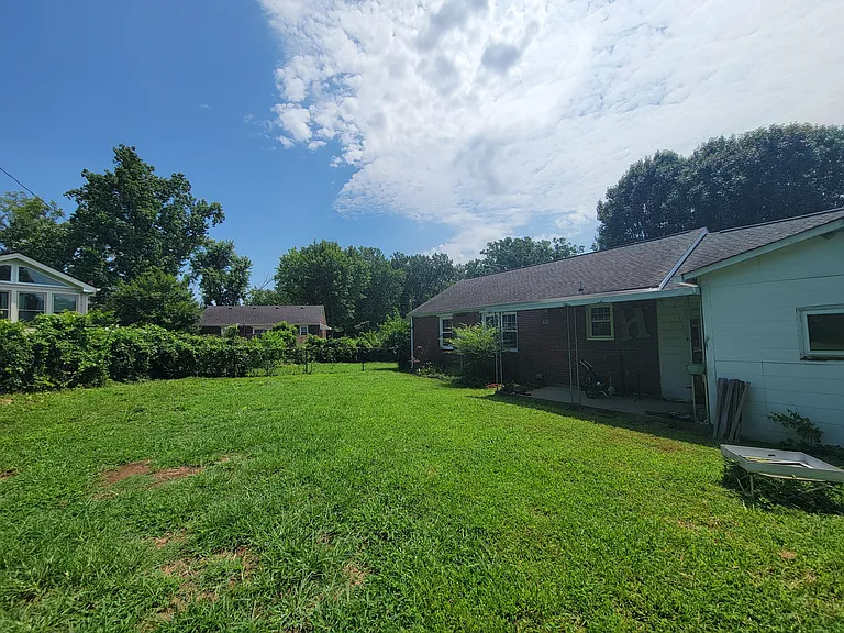 200 Graylynn Dr — Photo 14