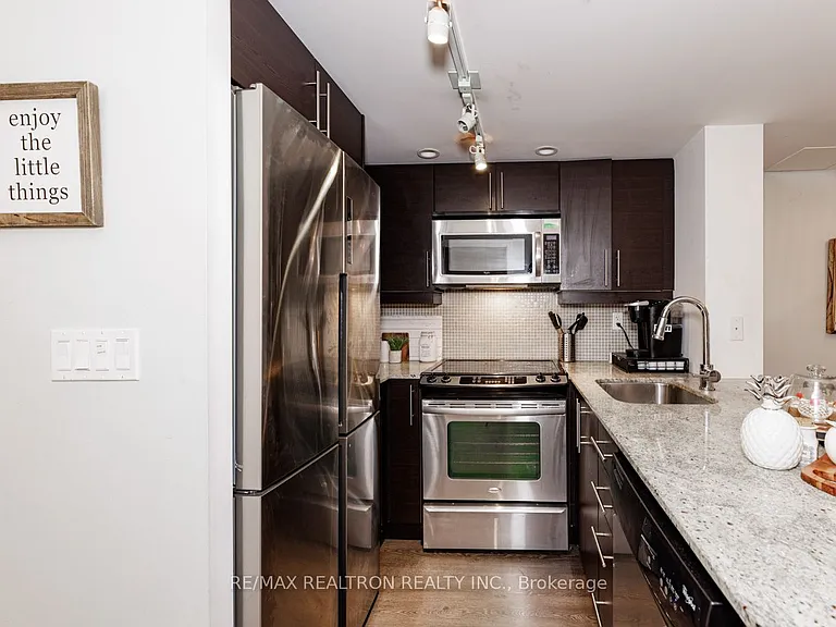 65 Liberty St #418 — Photo 3