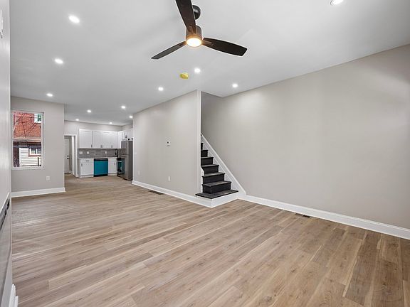 2nd image of 5307 Addison St