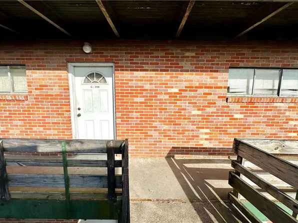 3838 Pontchartrain Dr APT C208, Slidell, LA 70458