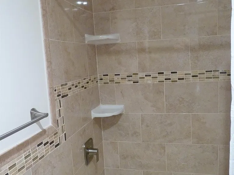 114 Longfield Ct — Photo 18