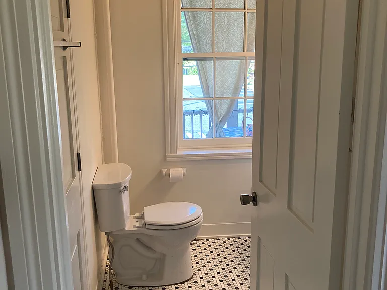602 Main St #2 — Photo 8