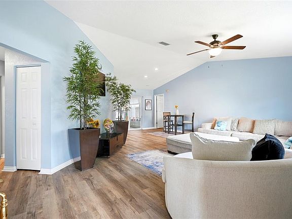 4th image of 10435 TASSEL STREET