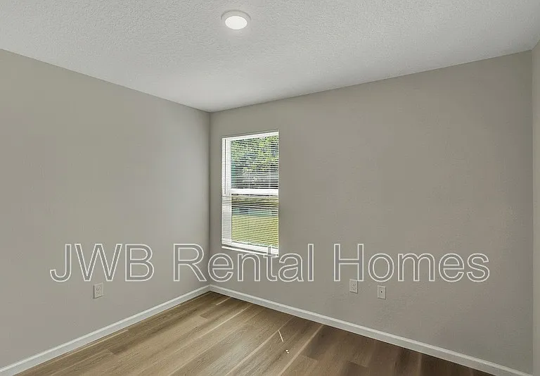 1760 Rutledge Ave — Photo 12