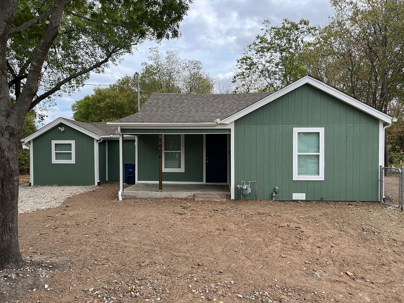 3 bed, 1104 sqft, $1,625 — Photo 1