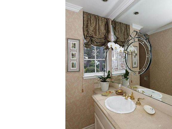 3rd image of 548 Vallombrosa Dr