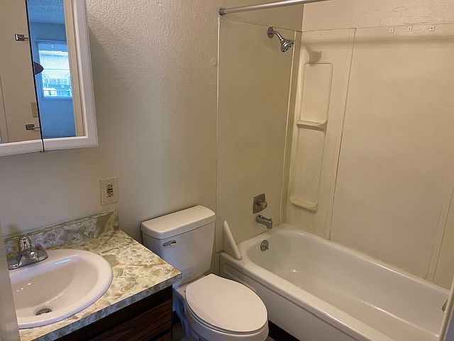2nd image of 3100 Imperial Way #41
