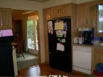 5th image of 29 Cheryl Jane Dr