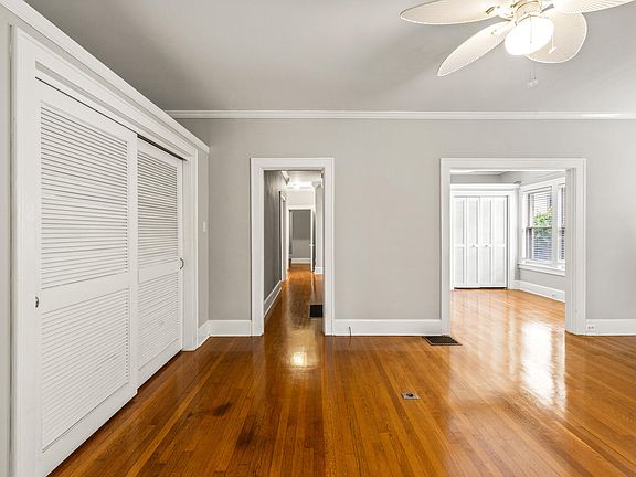 4th image of 1056-1058 Fontaine Rd