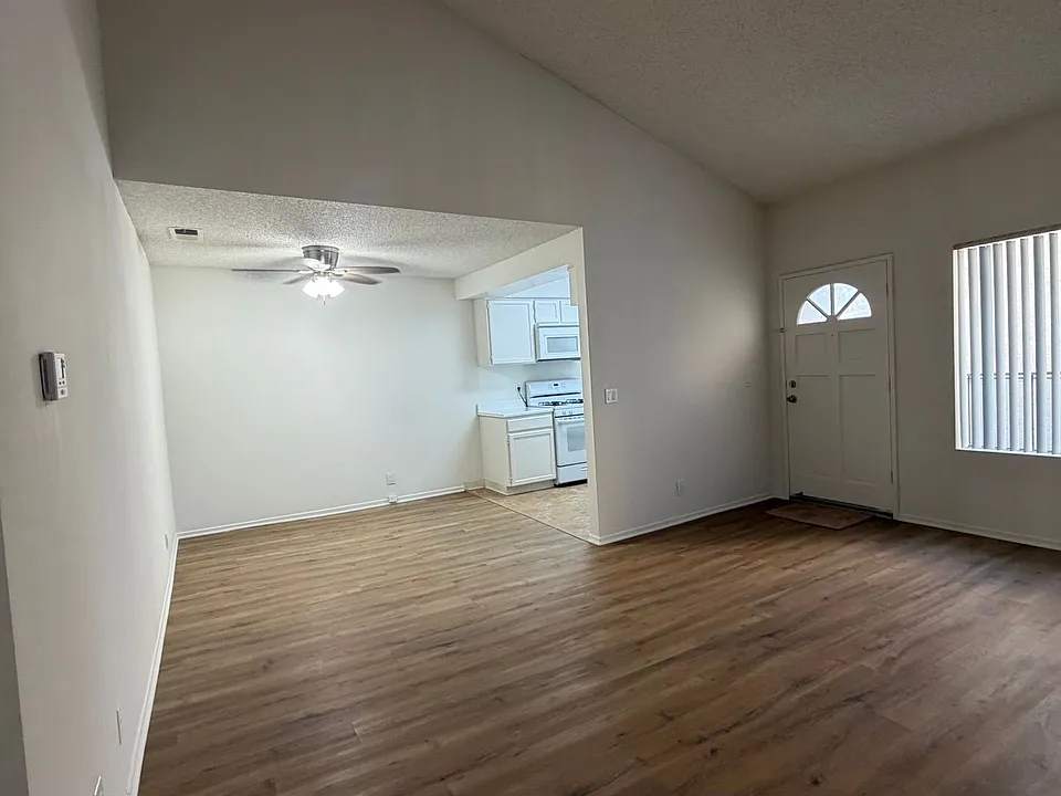 Farmdale Court Apartments