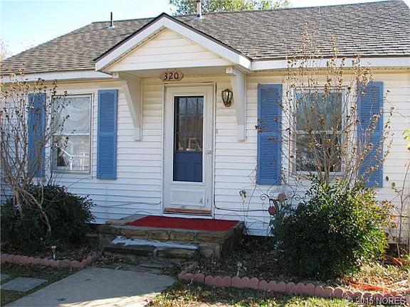 2nd image of 320 N Weenonah Ave