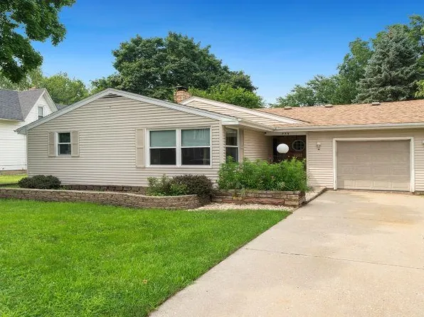 225 E 4th St, Byron, IL 61010