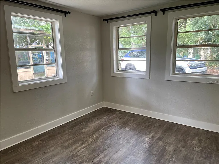 1517 E Ellicott St — Photo 20