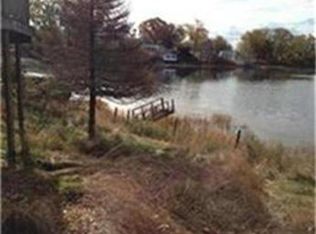 72 Ocean View Ave, Swansea, MA 02777