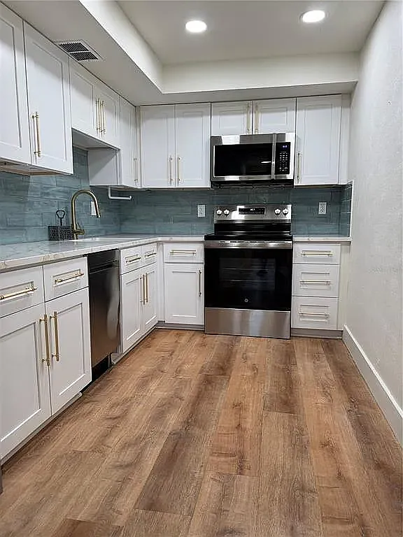 1 bed, 1.5 bath, 720 sqft, $1,250 — Photo 4