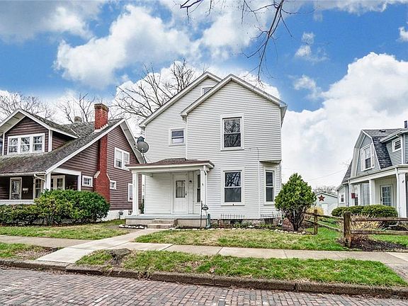 3rd image of 1341 Creighton Ave #250