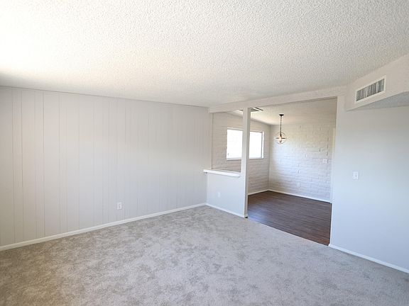 5th image of 5851 S Columbus Blvd