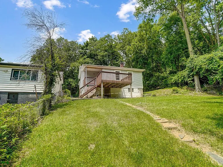 5128 Blaesi St — Photo 10