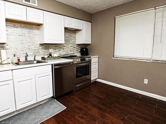 4th image of 10145 Chaucer Ave APT 3