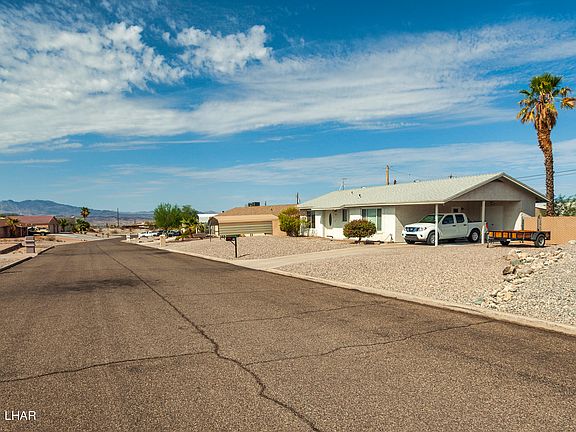 5th image of 825 Cactus Dr