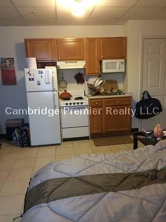2nd image of 104 Adams St APT 2