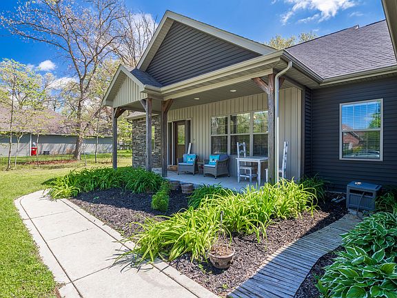 5th image of 10451 Mattie Ln