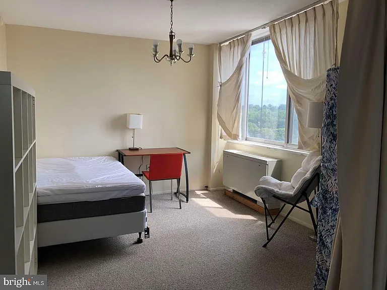 1 E University Pkwy #1001 — Photo 34