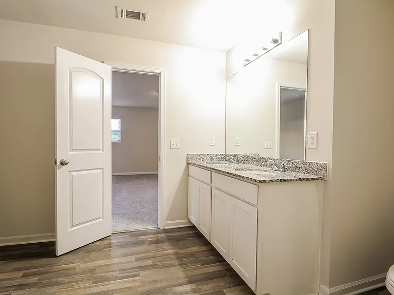 167 Evvalane Dr — Photo 10