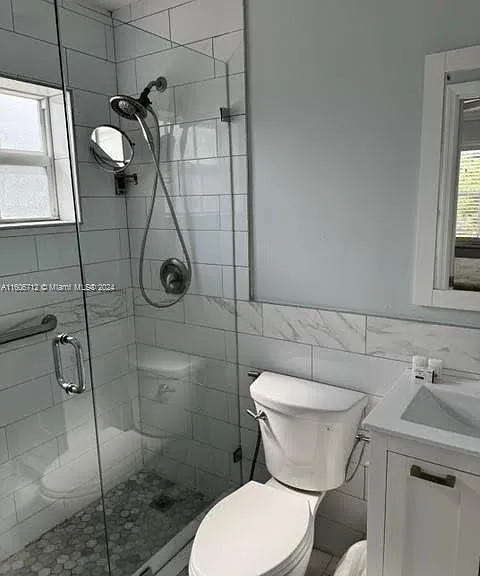 57 NE 24th St #65-B — Photo 5