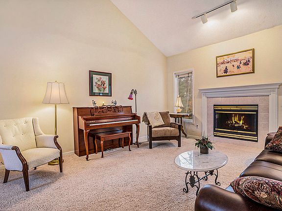 5th image of 4632 Pine Dr