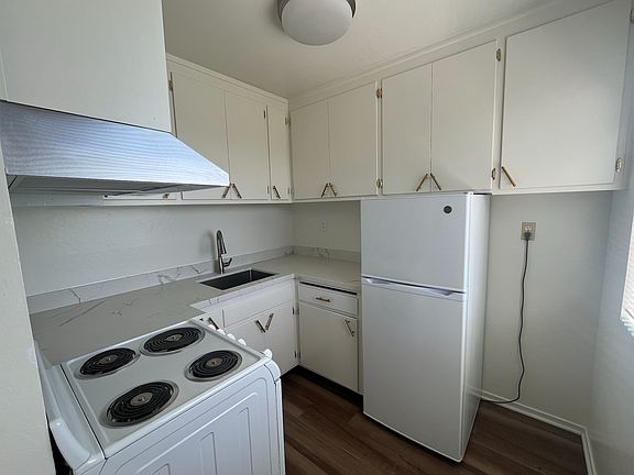 4th image of 301 Parnassus Ave APT 306