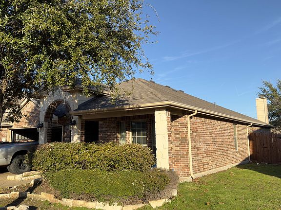 2nd image of 310 San Jacinto Dr