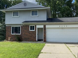 4880 Lore Dr, Waterford, MI