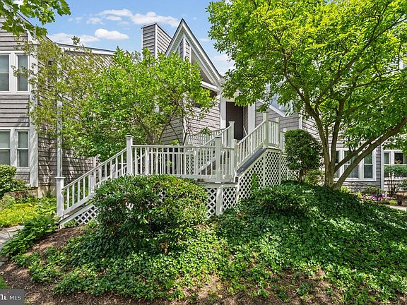 2nd image of 7924 Mayfair Cir Unit B