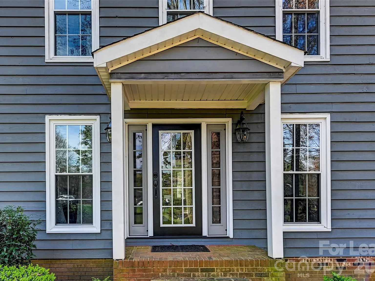 4 bed, 4.5 bath, 3255 sqft, $6,000 — Photo 3