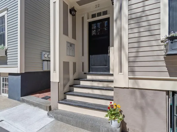 22 Mystic St #3, Charlestown, MA 02129