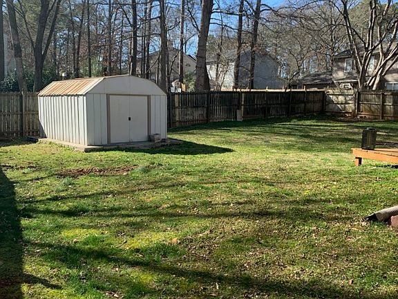 5th image of 1060 Park Creek Cir