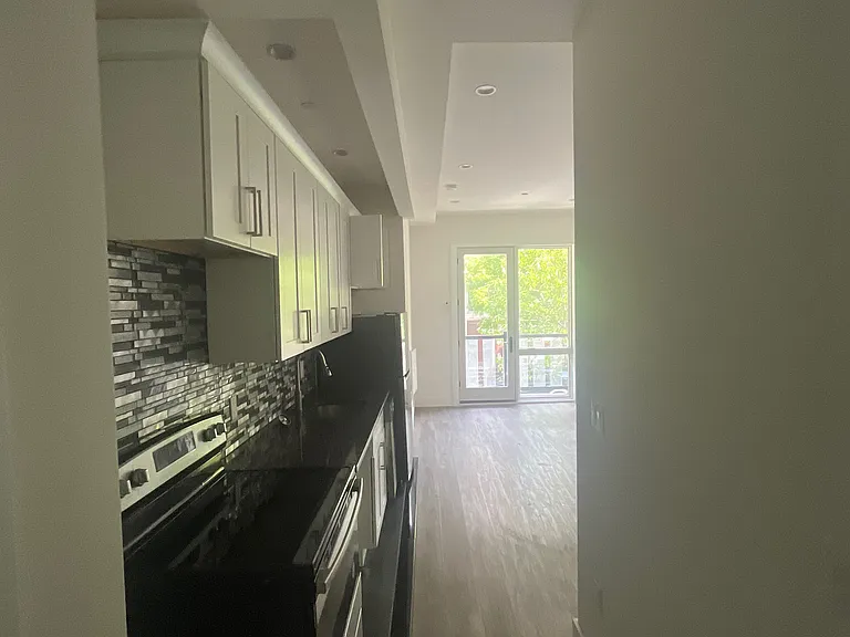 440 E 115th St #2B — Photo 3