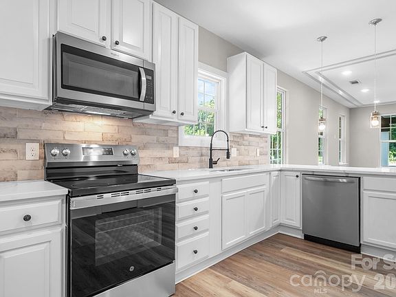 3rd image of 111 N Clay St