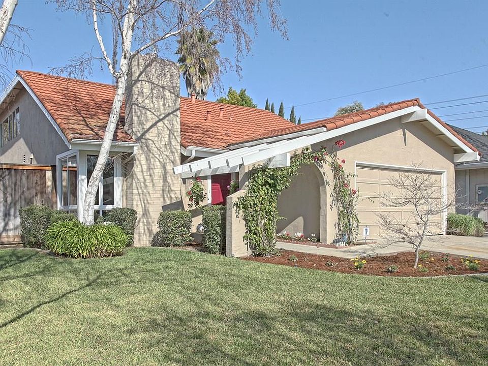 1st image of 271 Esteban Way