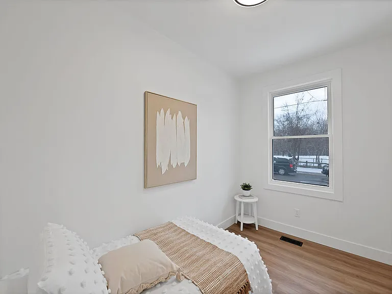 20 Hill St — Photo 9