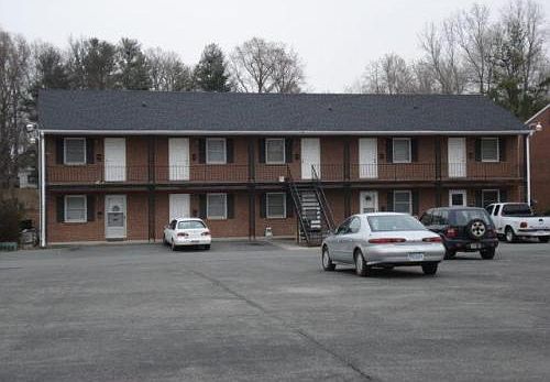 1st image of 35 Oak St APT A4